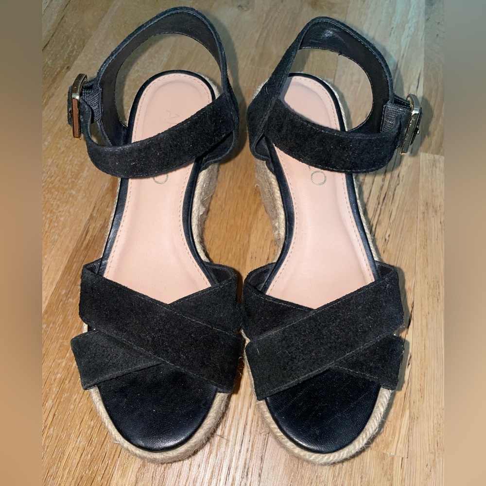 Size 5.5 beautiful black felt wedges